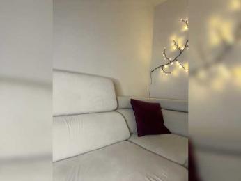 EmmaGoodGirl webcam model stream image