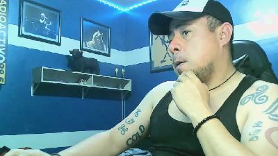 ll_cold_ll webcam model stream image