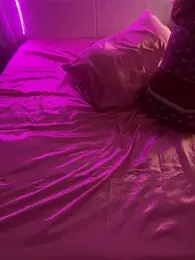 Shynesse21 webcam model stream image