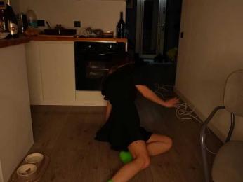 emely1benz webcam model stream image