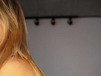 emely1benz webcam model stream image