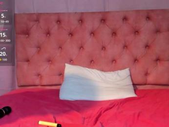 -Dasha webcam model stream image