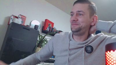 Lienlingsidiot webcam model stream image