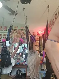 luvs2cumm69 webcam model stream image