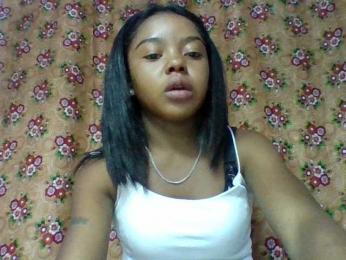 Elysa7 webcam model stream image