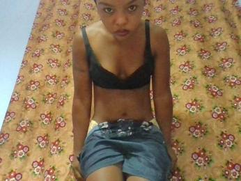 Elysa7 webcam model stream image