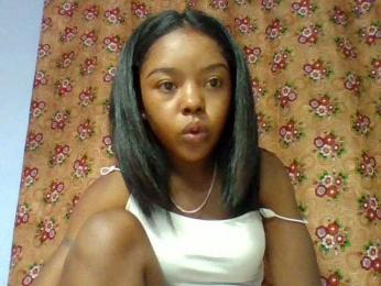 Elysa7 webcam model stream image