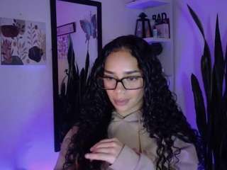 cassandraandrews webcam model stream image