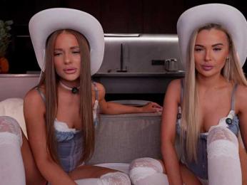 AlexisGrays webcam model stream image