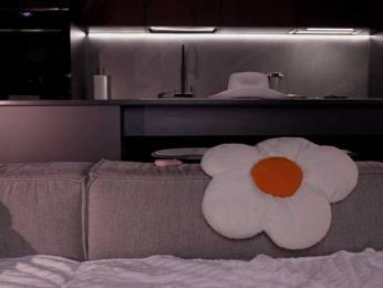 AlexisGrays webcam model stream image