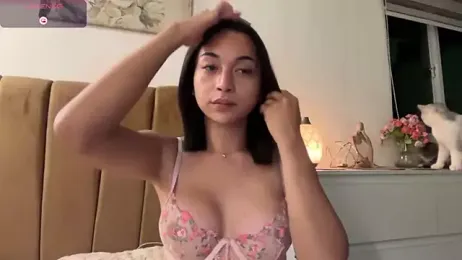 AnoraLove_ webcam model stream image