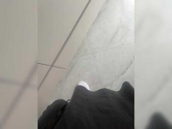 Va-len-cia webcam model stream image