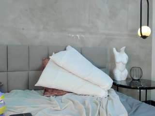 kikievega webcam model stream image