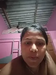 Shrutiii webcam model stream image