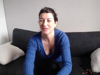 jolie_cam webcam model stream image