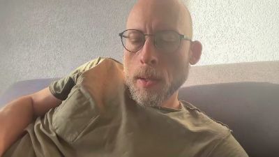 Magicogonzal webcam model stream image