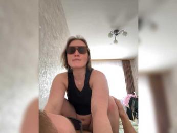 RUS577643 webcam model stream image