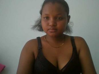 elodiezah webcam model stream image