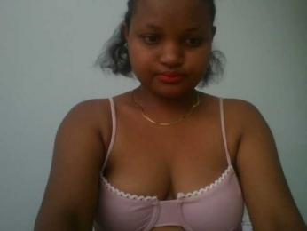 elodiezah webcam model stream image
