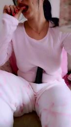 DouceQueen webcam model stream image