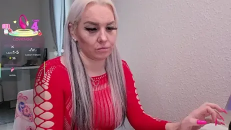 MIA-XXX webcam stripchat model stream image