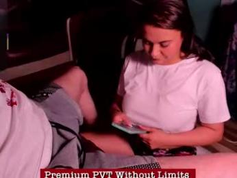 alyceandaxellredhot webcam chaturbate model stream image