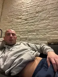 Rotteei1 webcam model stream image