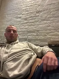 Rotteei1 webcam model stream image