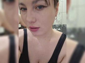 -Molly webcam model stream image