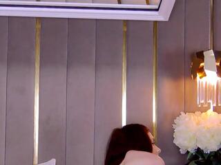 Elisa James webcam model stream image