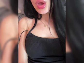 -little--minxxx- webcam model stream image