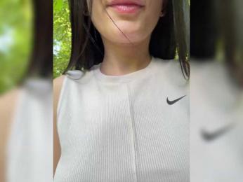 -little--minxxx- webcam bongacams model stream image