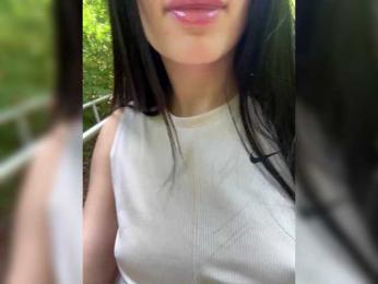 -little--minxxx- webcam model stream image