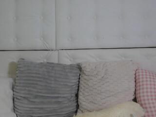 Sexy Mela webcam model stream image