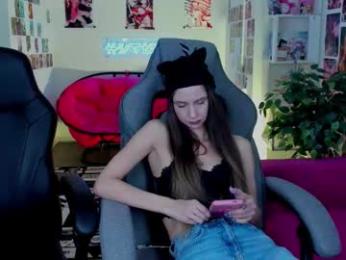 graycewild webcam model stream image