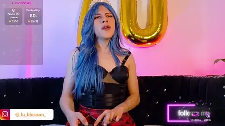 Luu_Blossom webcam stripchat model stream image