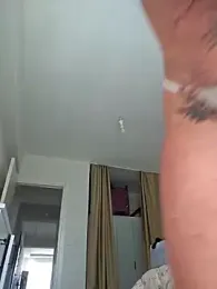 TravelMommyBlair webcam model stream image