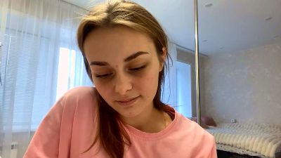 XeniaResner webcam model stream image