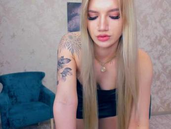 SelenaMoonlight webcam bongacams model stream image