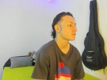 aria_and_orien webcam model stream image