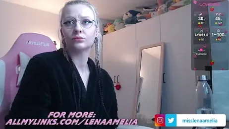 Lenas_Playroom webcam model stream image