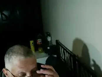 100Tauros webcam model stream image