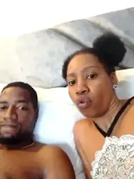 Deliciouscocoa webcam model stream image