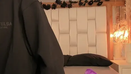 Daphne_And_Roger webcam model stream image