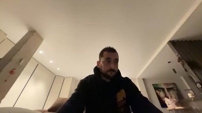 petervalencia93 webcam model stream image