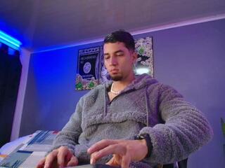 Camilo Alvarezz webcam model stream image