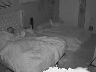 voyeurcam-house-charleys-room webcam model stream image