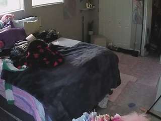 voyeurcam-house-charleys-room webcam model stream image