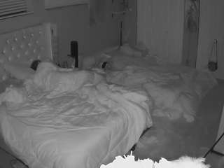 voyeurcam-house-charleys-room webcam model stream image