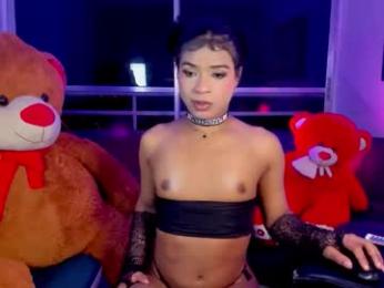 nikolle_sweeethott webcam model stream image